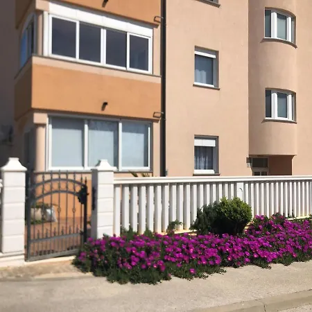 Appartamento Delightful With Private Garden *